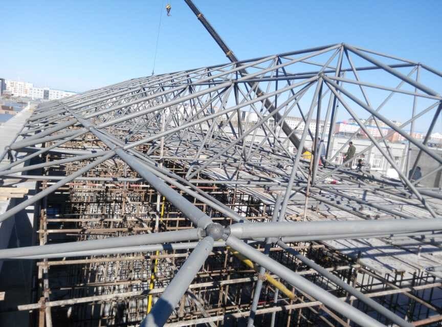 江阴商贸城屋顶网架工程